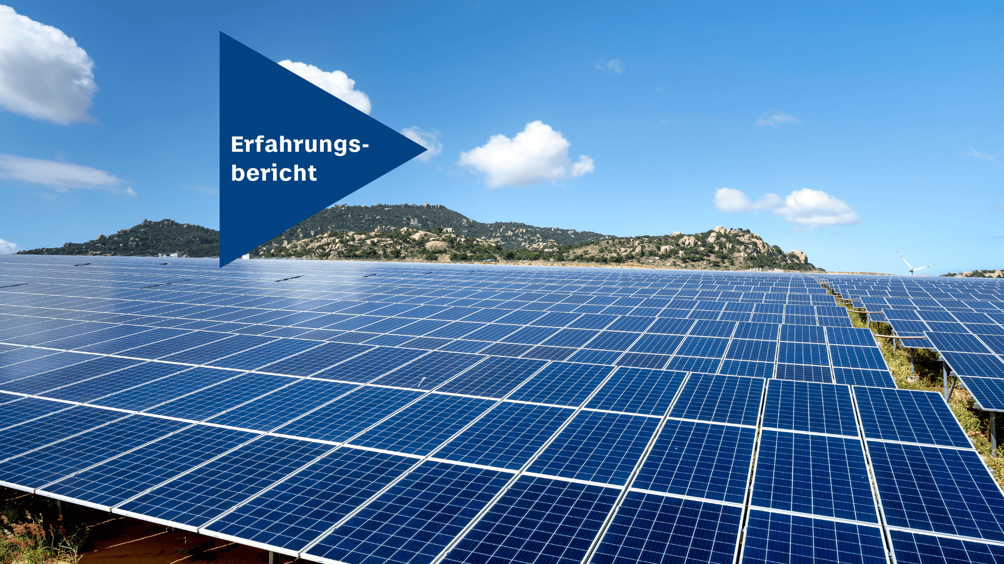 Beispielbild mit Solarpanels: Erfahrungsbericht eines Masterstudium-Absolventen für erneuerbare Energien